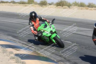 media/Dec-04-2025-Racers Edge (Thu) [[5ebc9f124d]]/3-B Group/7-Session 4 (Turn 10 Inside)/